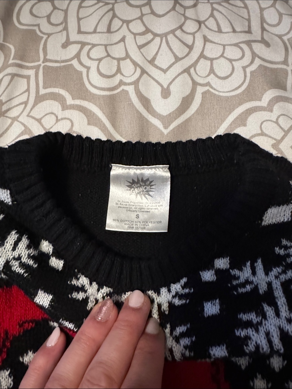 Grinch Kids Crewneck Holiday Sweater Size Small - Picture 2 of 6